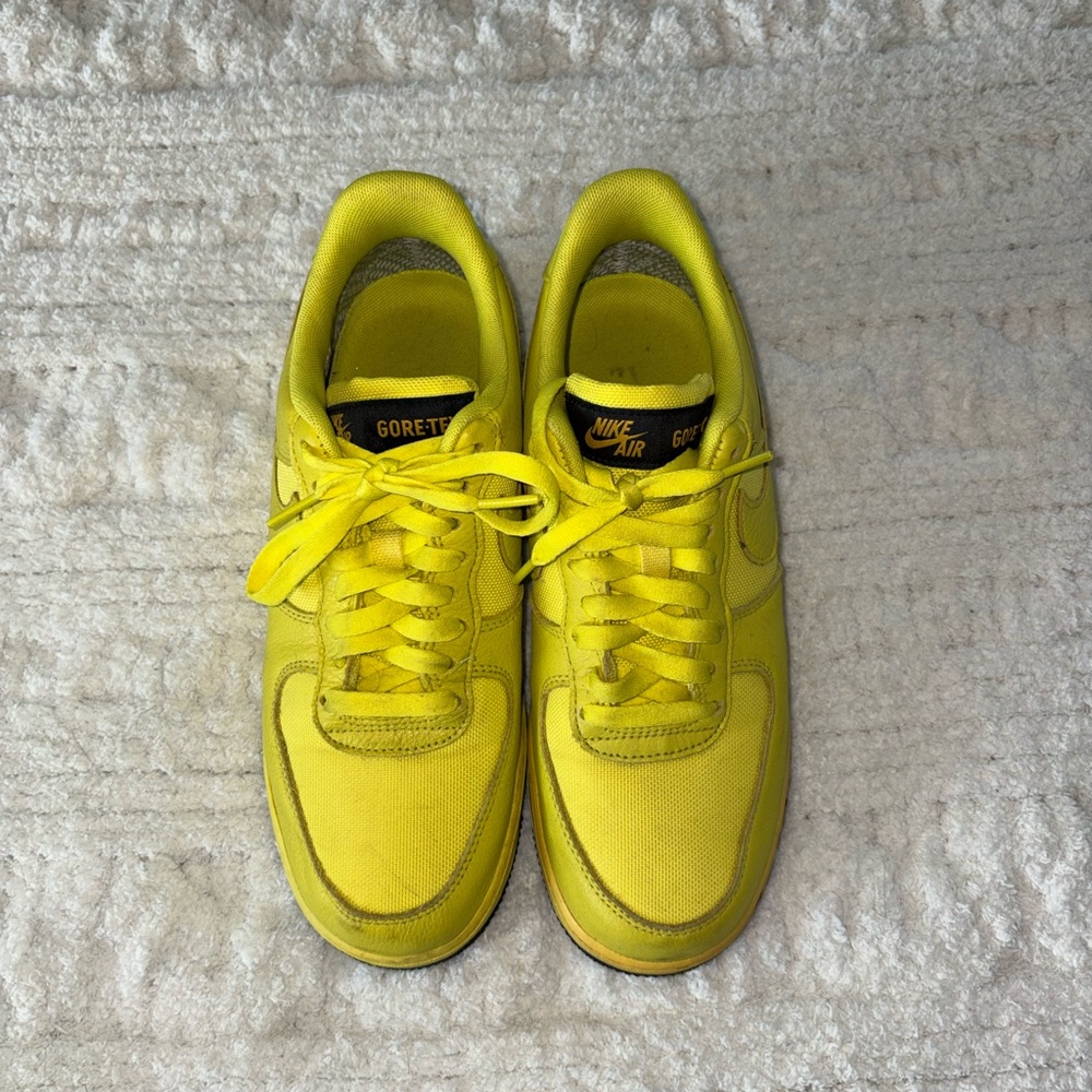 Nike Air Yellow Athletic Shoes